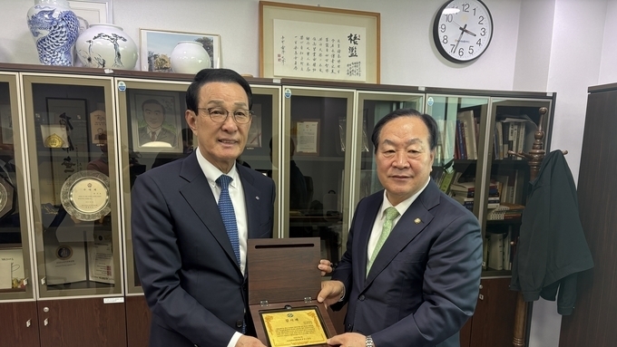 수협중앙회, 국민의힘 한기호 의원에 감사패 전달!”