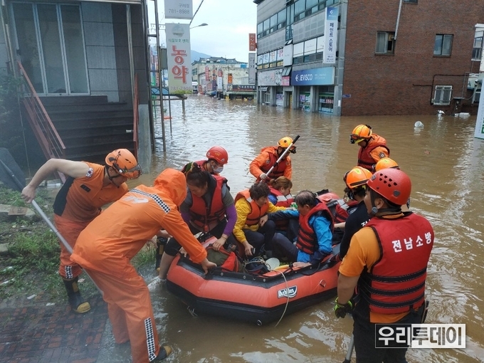 전남소방 풍수해 긴급구조 (사진제공=전남소방)