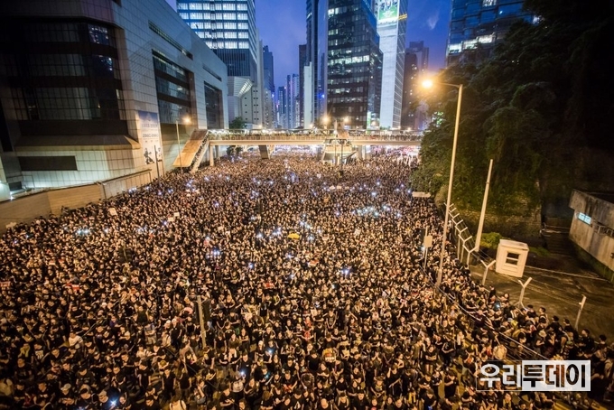 홍콩 범죄인인도법안에 반대해 2019년 거리로 나온 홍콩 시민들 (자료제공=국제엠네스티)