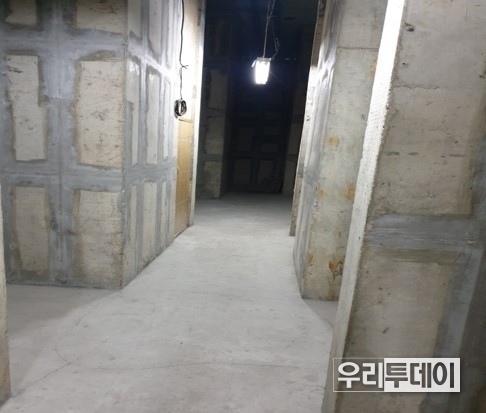 용인한화. 개선전 모습이다. 이곳은 지하주차장에 휴게시설이 되어있다 (사진제공=용인시)