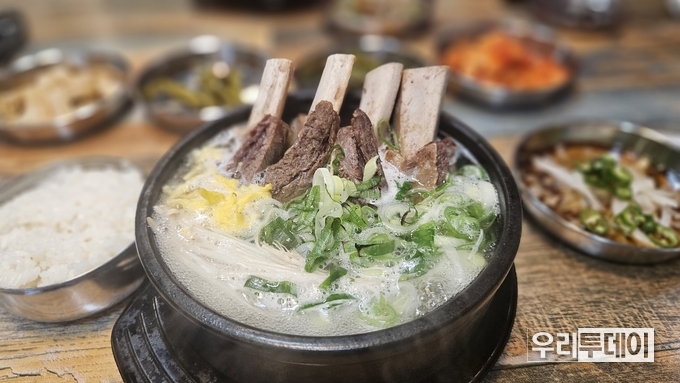 특갈비탕(16,000원, 1대당 4,000원) 