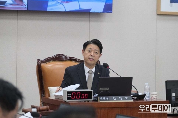 국회 교육위원회 김영호 위원장