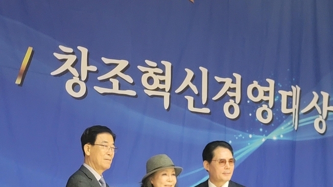 (사)한국재능기부협회, 2026 상반기 재능나눔 공헌대상 & 창조혁신경영 대상 시상식 개최...락가수 임연희 대표이사 등 수상